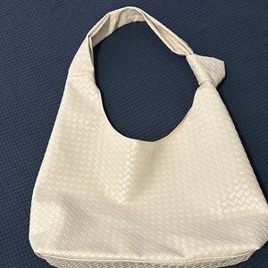 Elegant Cream Woven Women's Bag